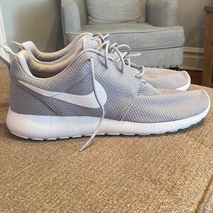 Nike Mesh Sneakers in Light Gray and White